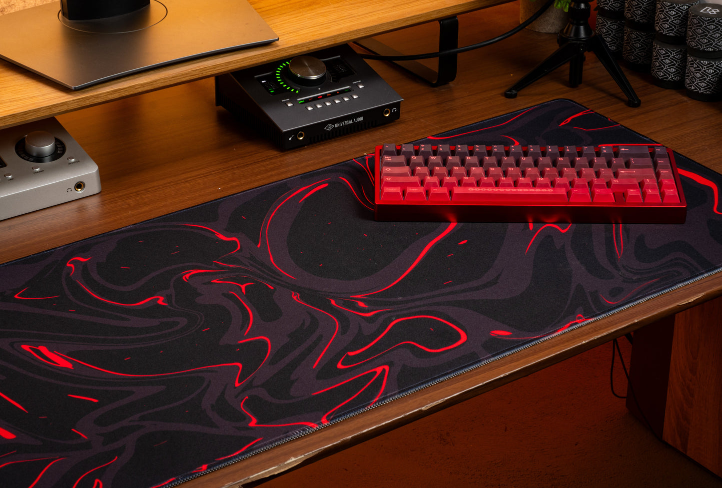 Black & White Marble Extended Desk Mat – Minimal Setup Pad