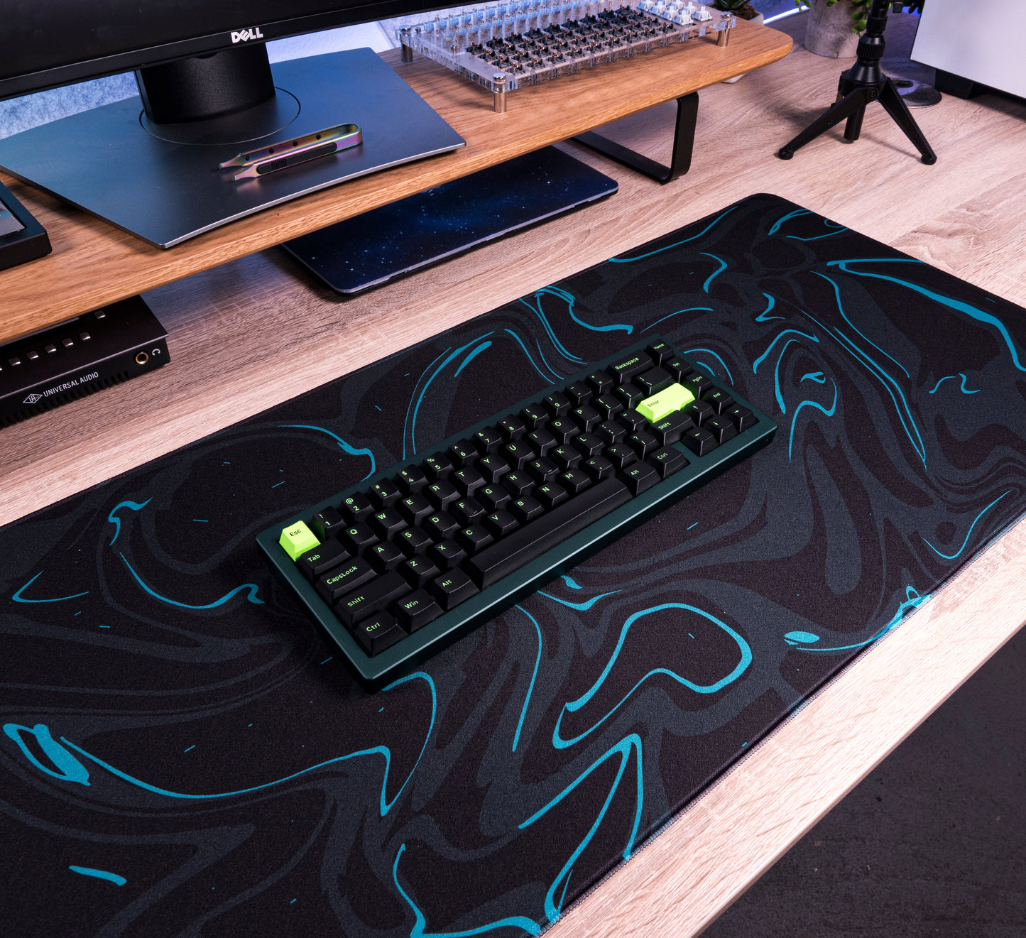 Black & White Marble Extended Desk Mat – Minimal Setup Pad