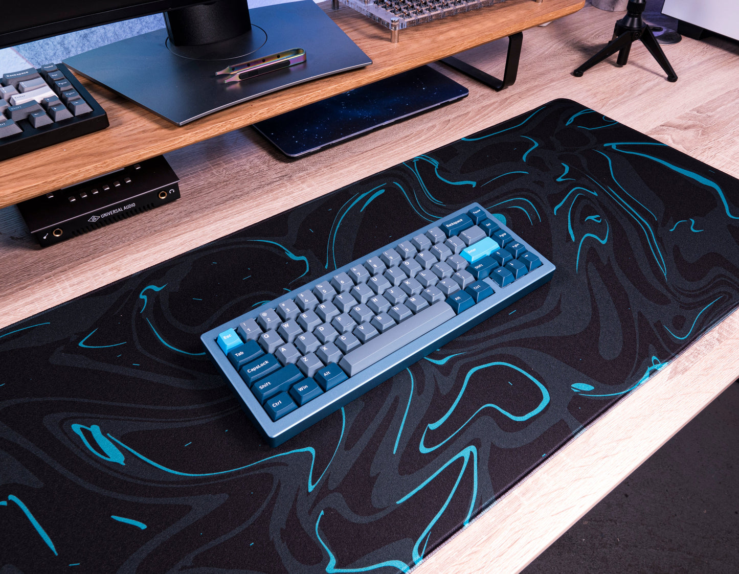 Black & White Marble Extended Desk Mat – Minimal Setup Pad